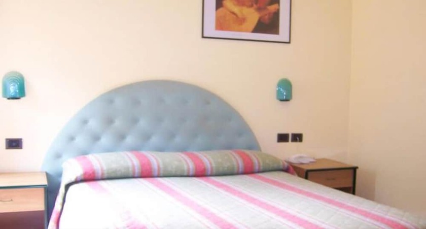 Imagen de la habitación del Hotel Montenerone. Foto 13