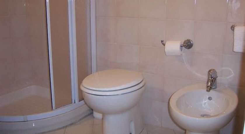 Imagen de la habitación del Hotel Montenerone. Foto 16