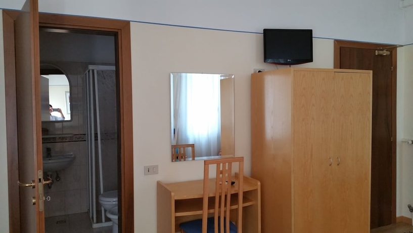 Imagen de la habitación del Hotel Montepiana. Foto 7