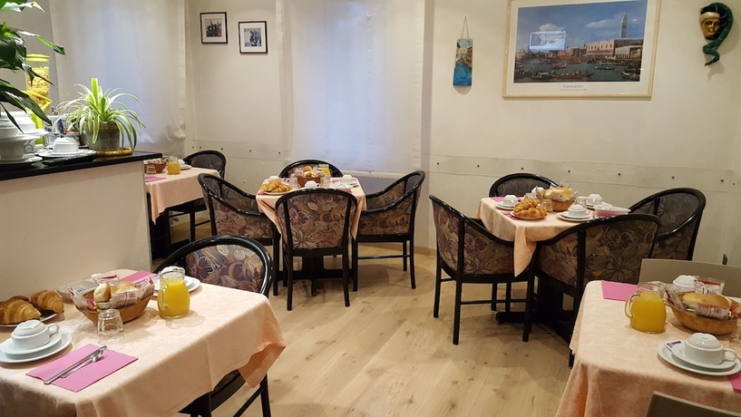 Imagen del bar/restaurante del Hotel Montepiana. Foto 2