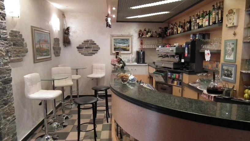 Imagen del bar/restaurante del Hotel Montepizzo. Foto 2