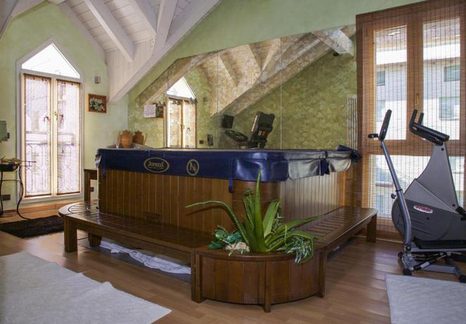 Imagen de los interiores del Hotel Montepizzo. Foto 15