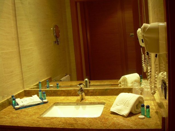 Imagen de la habitación del Hotel Montera Plaza. Foto 5