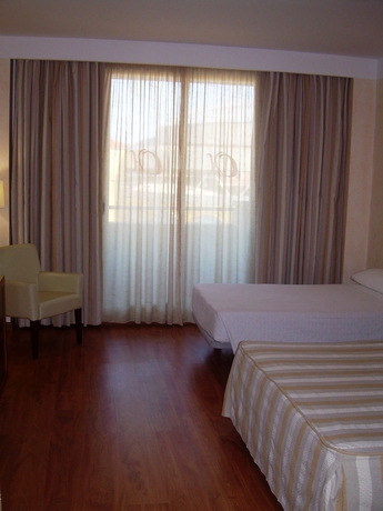 Imagen de la habitación del Hotel Montera Plaza. Foto 6