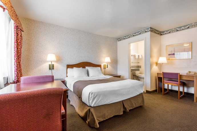 Imagen de la habitación del Hotel Monterey Fairgrounds Inn. Foto 10