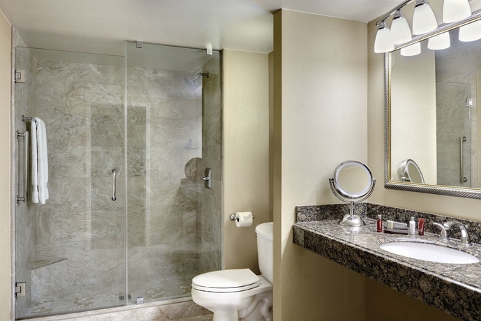 Imagen de la habitación del Hotel Monterey Marriott. Foto 6