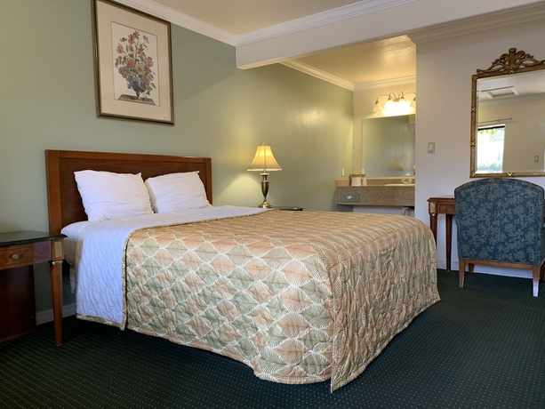 Imagen de la habitación del Hotel Monterey Oceanside Inn. Foto 5