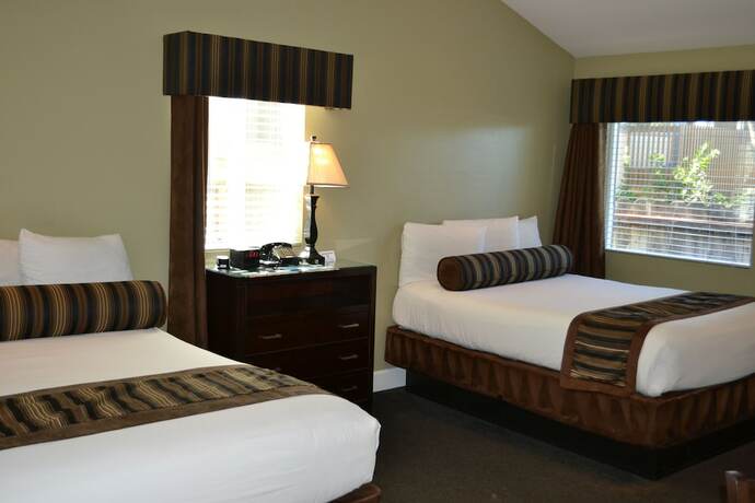 Imagen general del Hotel Monterey Peninsula Inn. Foto 1