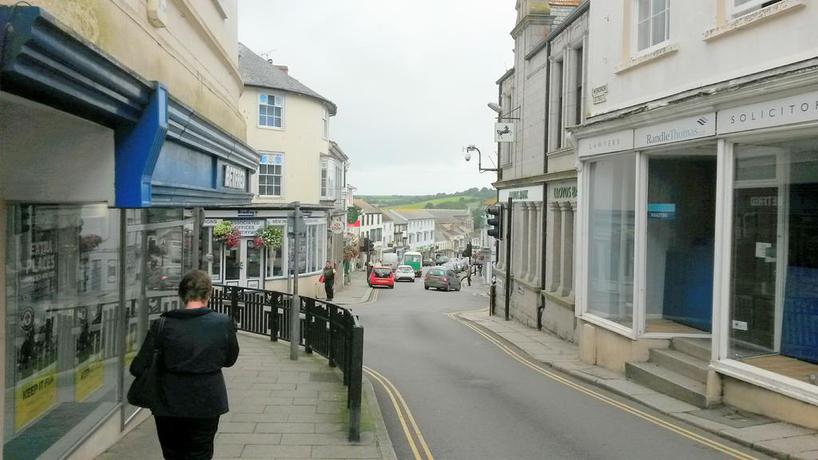 Imagen de los exteriores del Hotel Monterey Pines. Foto 13