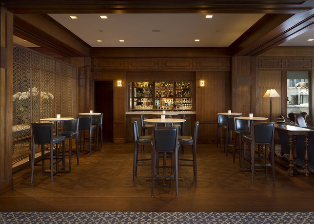 Imagen de los interiores del Hotel Monterey Plaza and Spa. Foto 9