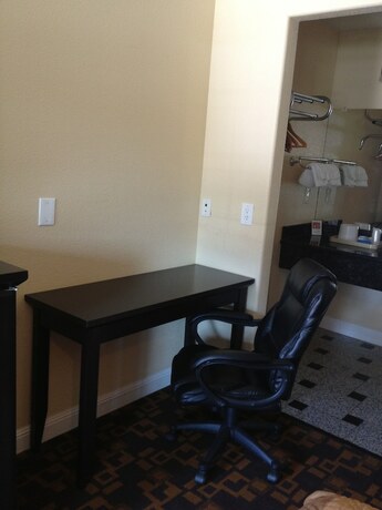 Imagen general del Hotel Monterey Surf Inn. Foto 5