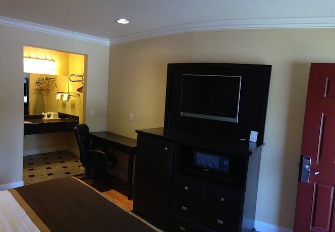 Imagen general del Hotel Monterey Surf Inn. Foto 6