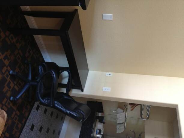 Imagen general del Hotel Monterey Surf Inn. Foto 11