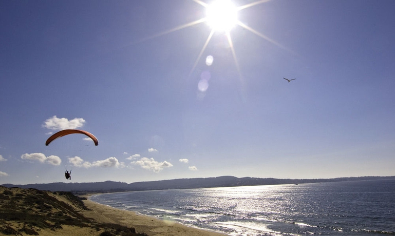 Imagen de los exteriores del Hotel Monterey Tides. Foto 4