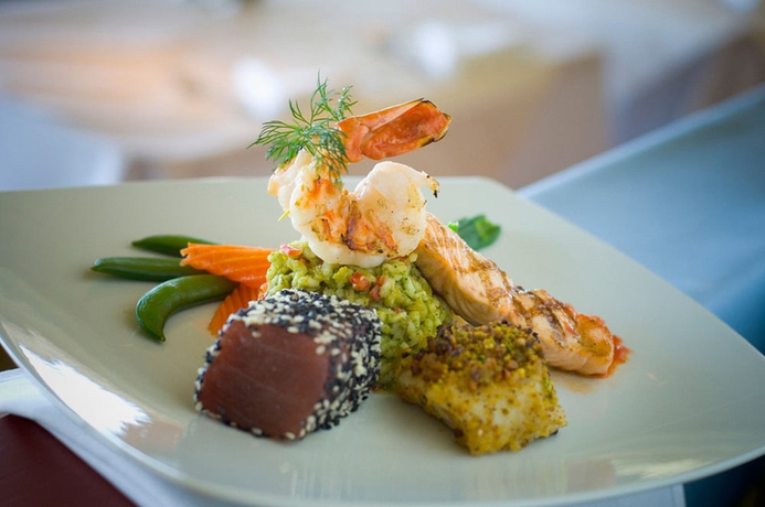 Imagen del bar/restaurante del Hotel Monterey Tides. Foto 3