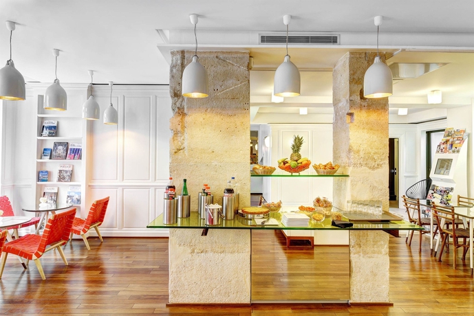 Imagen del bar/restaurante del Hotel Monterosa - Astotel. Foto 2