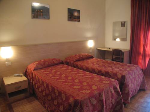 Imagen de la habitación del Hotel Monterosa. Foto 10