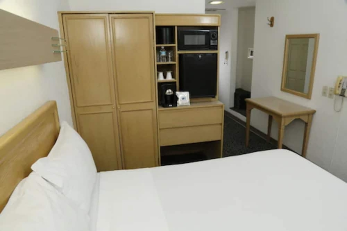 Imagen de la habitación del Hotel Monterrey Macroplaza. Foto 4