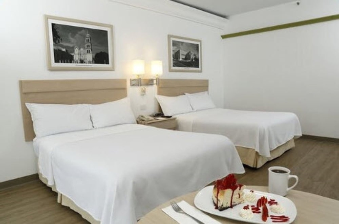 Imagen de la habitación del Hotel Monterrey Macroplaza. Foto 8