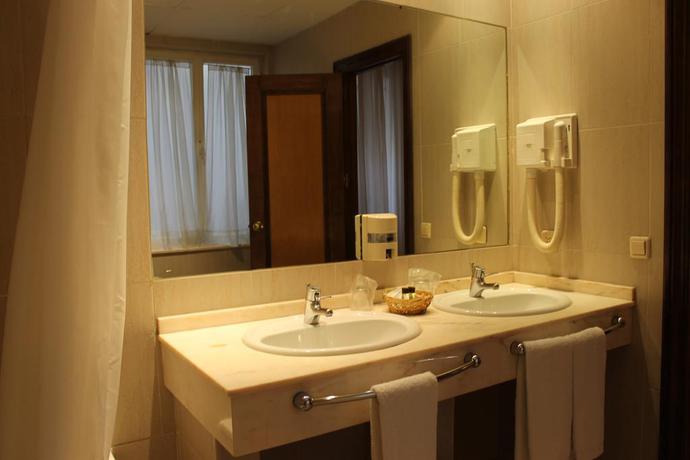 Imagen general del Hotel Monterrey, Salamanca. Foto 7