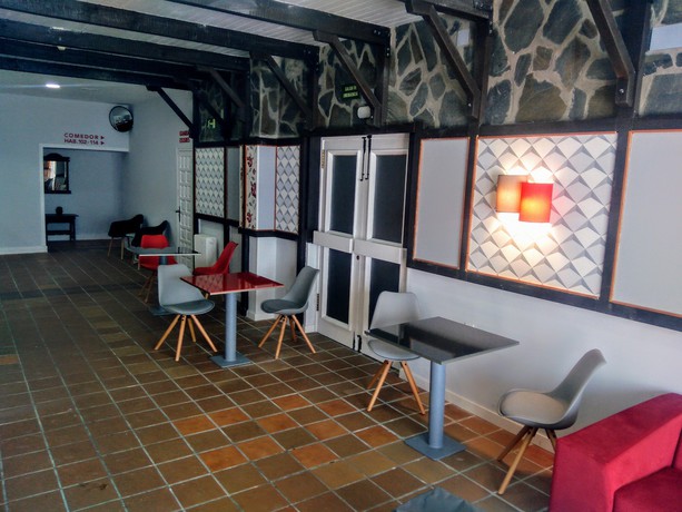 Imagen de los interiores del Hotel Montesol Arttyco. Foto 10