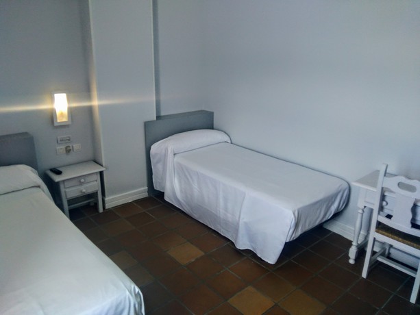 Imagen de la habitación del Hotel Montesol Arttyco. Foto 5