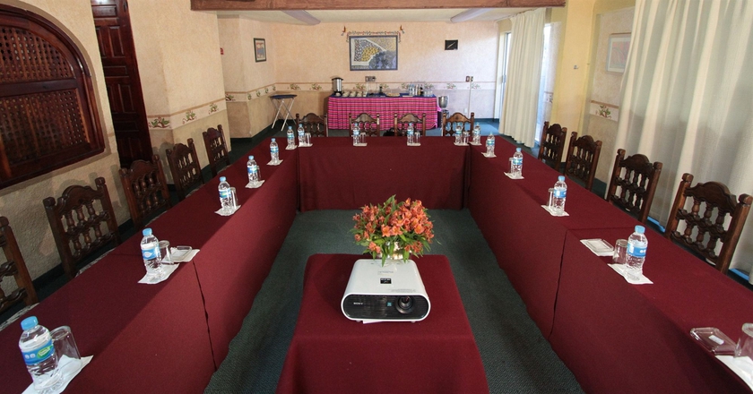 Imagen de los interiores del Hotel Montetaxco. Foto 10