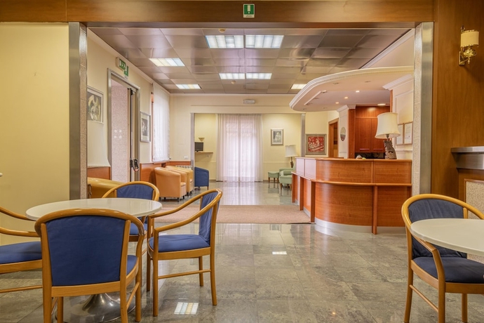 Imagen de los interiores del Hotel Monteverde E Austria. Foto 9