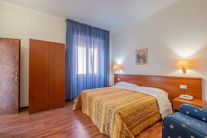 Imagen de la habitación del Hotel Monteverde E Austria. Foto 6