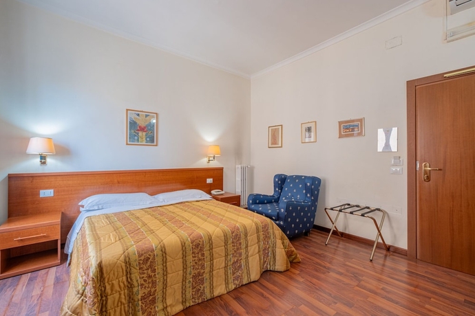 Imagen de la habitación del Hotel Monteverde E Austria. Foto 7