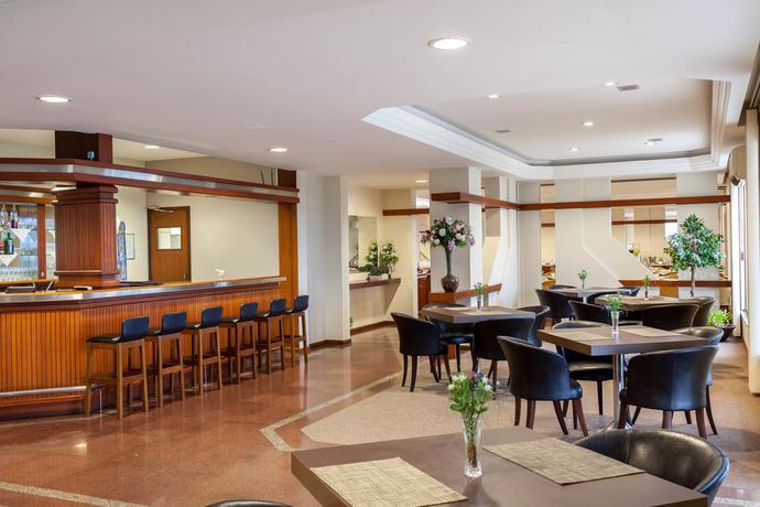 Imagen general del Hotel Monthez. Foto 9