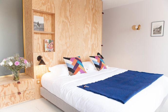 Imagen de la habitación del Hotel Montholon Paris. Foto 11