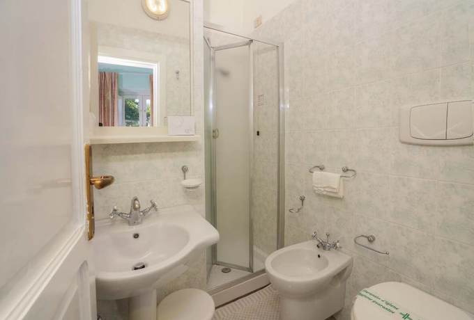 Imagen de la habitación del Hotel Monti, Casamicciola Terme. Foto 5