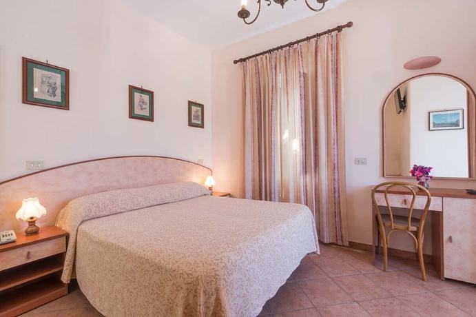 Imagen de la habitación del Hotel Monti, Casamicciola Terme. Foto 7