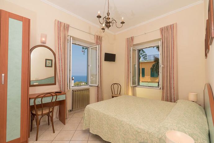 Imagen de la habitación del Hotel Monti, Casamicciola Terme. Foto 8