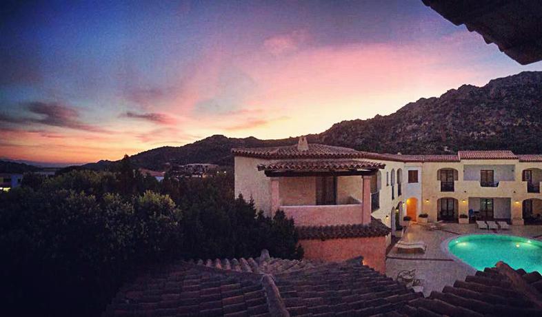 Imagen general del Hotel Monti Di Mola. Foto 4