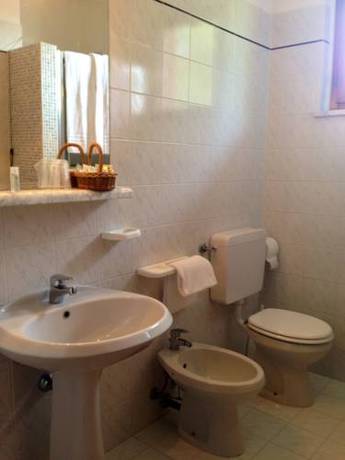 Imagen de la habitación del Hotel Monti, Lamporecchio. Foto 2