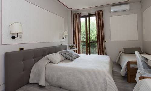 Imagen de la habitación del Hotel Monti, Lamporecchio. Foto 6