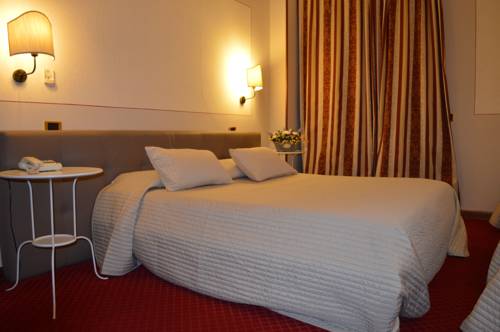 Imagen de la habitación del Hotel Monti, Lamporecchio. Foto 14