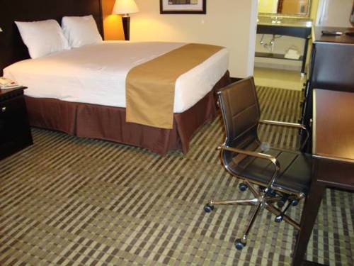 Imagen de la habitación del Hotel Montigo Inn. Foto 3