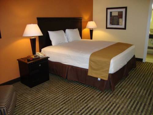 Imagen de la habitación del Hotel Montigo Inn. Foto 13