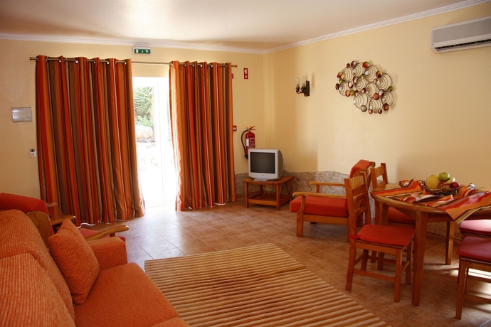 Imagen de los interiores del Hotel Montinho De Ouro. Foto 15