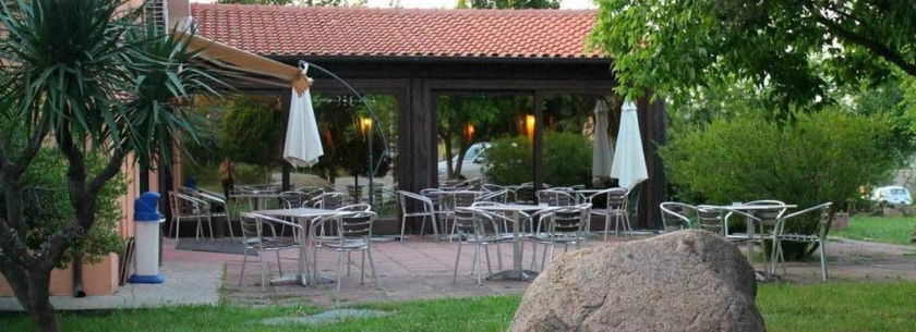 Imagen de los exteriores del Hotel Montiruju. Foto 19