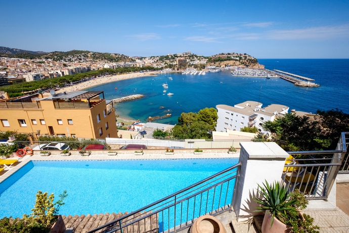 Imagen general del Hotel Montjoi. Foto 2