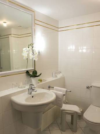 Imagen de la habitación del Hotel Montjola Nova. Foto 5