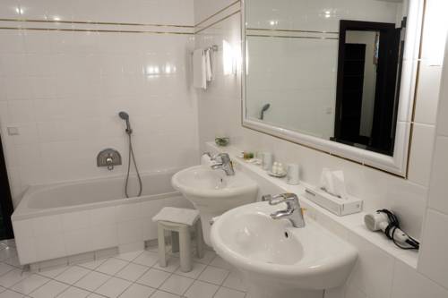 Imagen de la habitación del Hotel Montjola Nova. Foto 7