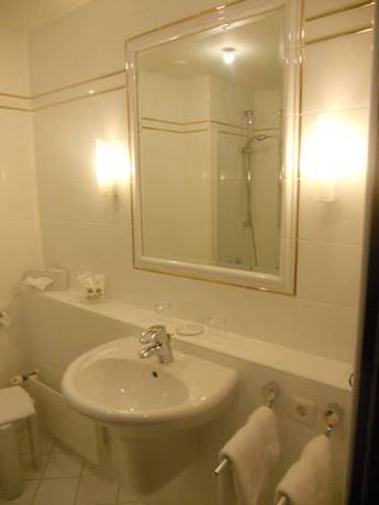 Imagen de la habitación del Hotel Montjola Nova. Foto 13