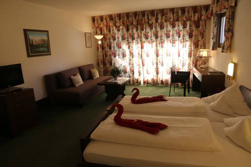 Imagen de la habitación del Hotel Montjola Nova. Foto 16