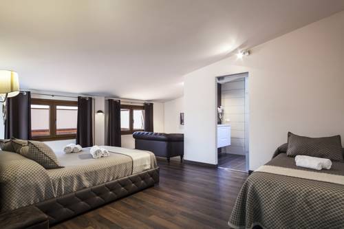 Imagen de la habitación del Hotel Montmar. Foto 9