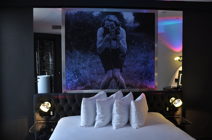 Imagen de la habitación del Hotel Montmartre Paris Suite. Foto 9